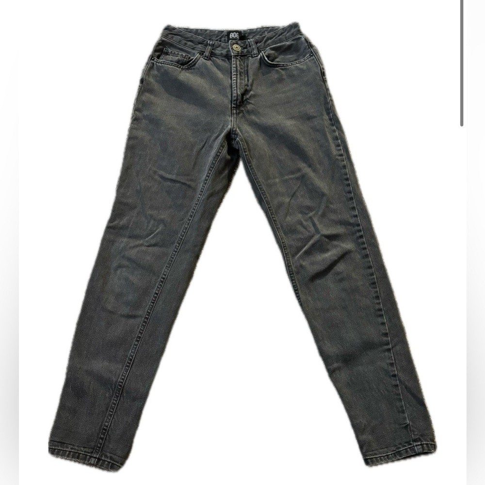 BDG Mom High-Rise Jeans- Size 25